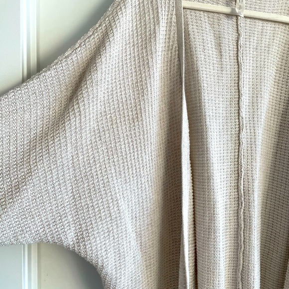 OVERSIZED WAFFLE KNIT OPEN FRONT CARDIGAN 🤍 - Picture 4 of 4